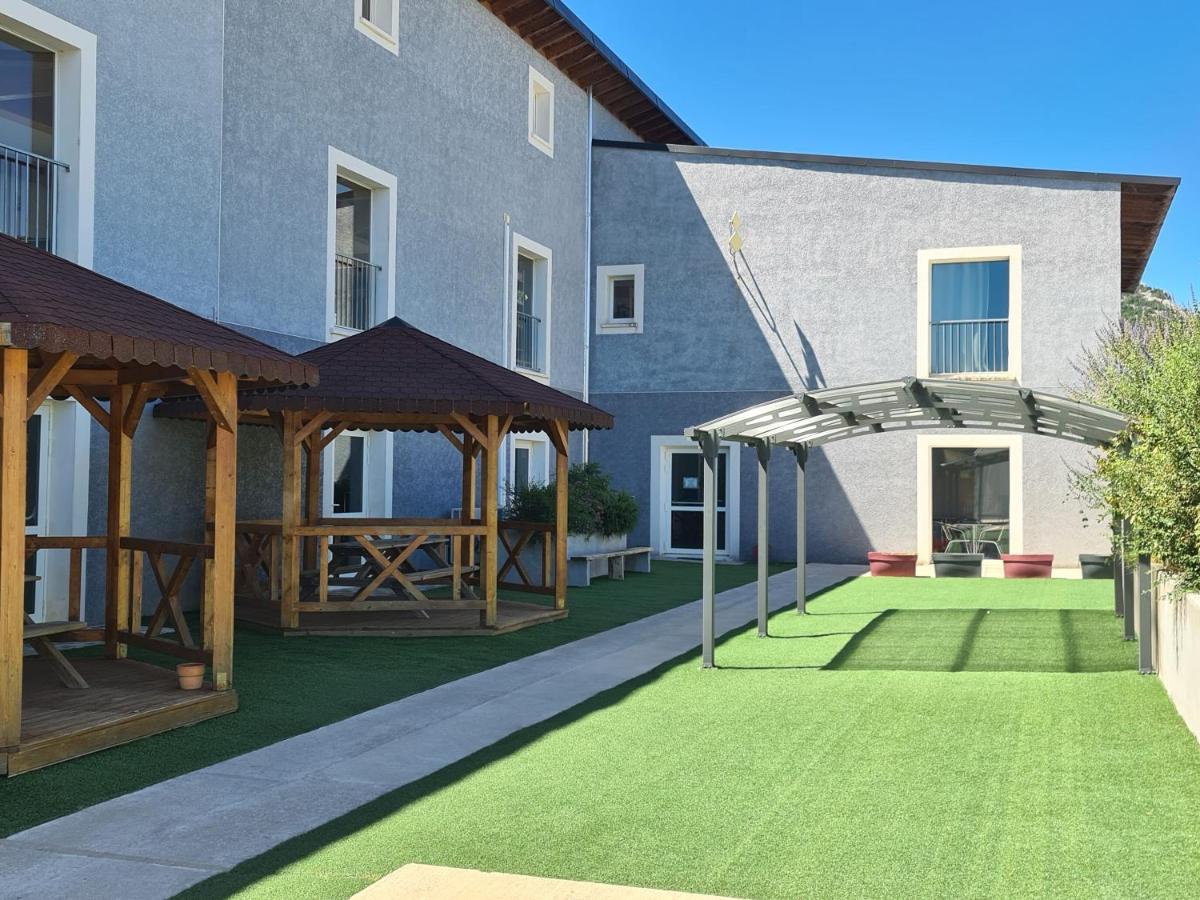 Park & Suites Village Gorges De L'Herault-Cevennes Brissac Zewnętrze zdjęcie